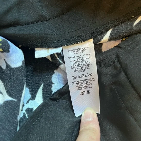 Ann Taylor Wide Legged Poppy Flower Slacks - Picture 5 of 6